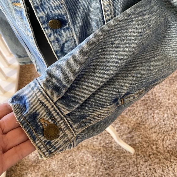 Liz Claiborne Authentic Classic Denim jacket 100% cotton M - Picture 3 of 15